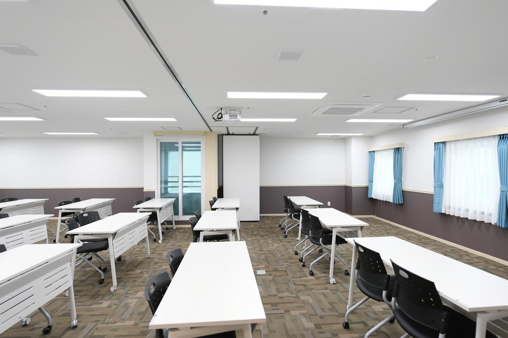 Toyoko Inn Changwon Exteriör bild
